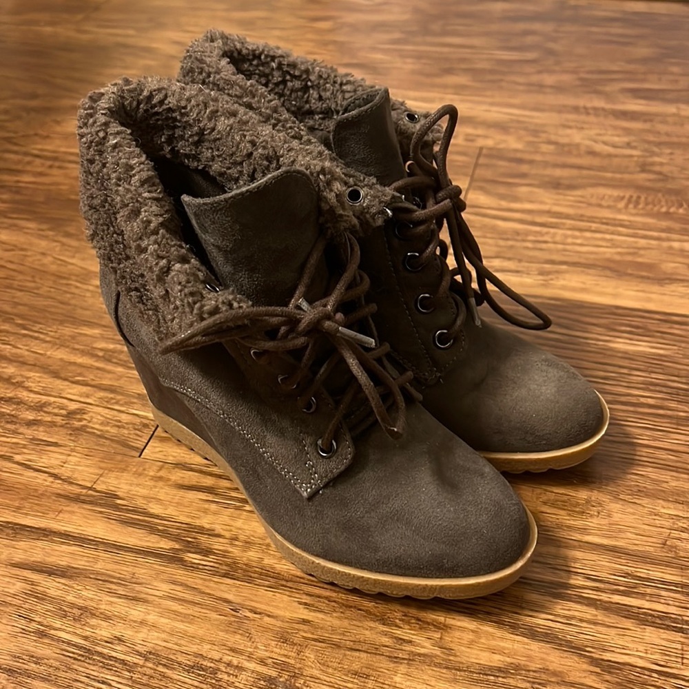 Dana Buchman brown wedge booties, size 6